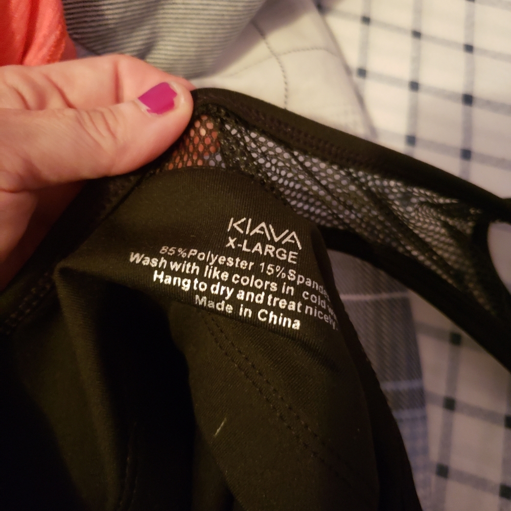 Tank top - Picture 2 of 3